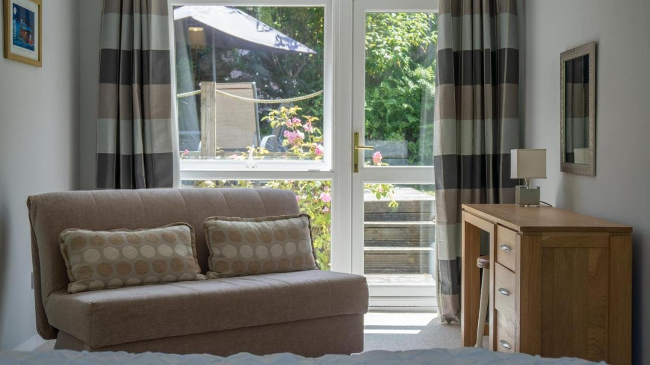 Ragged Staff - 3 Bedroom - *